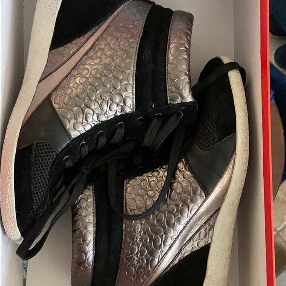 Coach size 71/5 - Picture 2 of 4